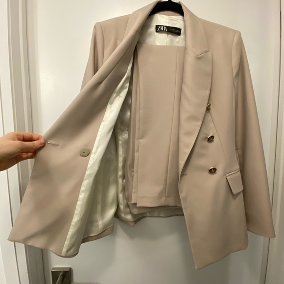 ZARA 2 piece Double breasted suit with Cigarette Pants - Picture 6 of 6